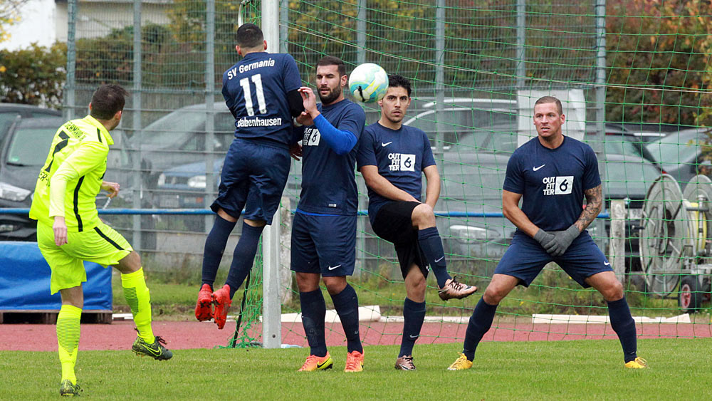 Babenhausener Mauer: Die Germania tritt am Sonntag gegen den Spitzenreiter an. (Foto Eyßen) Babenhausen: Kein Hofknicks vor dem Spitzenreiter