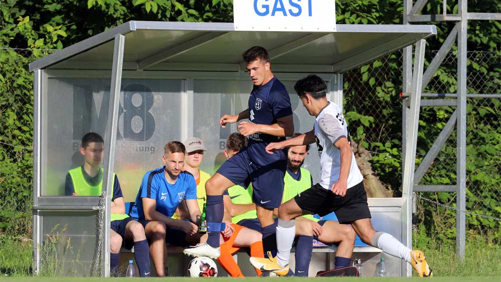 Schlierbach gewinnt Kellerduell / TS siegt 10:0