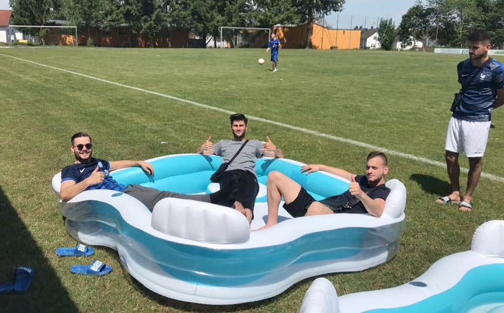 Sechs Tore bei Langstädter Poolparty