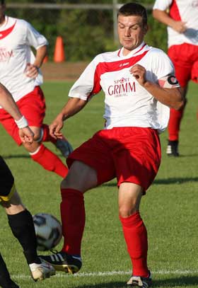 Eppertshausens Danny Euler traf zum 2:1 gegen Groß-Bieberau. Arbeitssieg für den Spitzenreiter