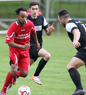 Der FV Eppertshausen und die FSV Münster (Bild aus dem Hinspiel) treffen am Sonntag im Derby aufeinander. Derby auf Augenhöhe / Klein-Zimmern auf Platz 1