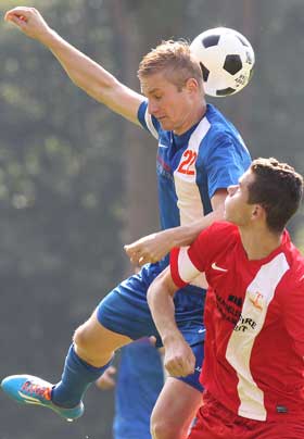 Christian Remmers traf doppelt für die Viktoria. Dritter TS-Sieg in Folge / Viktoria remis