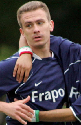 Spielertrainer Manfredo Vendola (Archivbild) bleibt mit dem FSV Groß-Zimmern Tabellenführer der B-Liga. Frühes 0:1 schockt Zimmern nicht