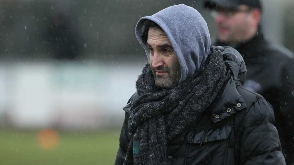 Naser Selmanaj zu Beginn seiner ersten Amtszeit in Münster Anfang März 2015. Auch heute Abend könnte es von der Witterung her ungemütlich werden. (Foto: Eyßen) Heute 1. Spiel: Selmanaj der Nachfolger seines Nachfolgers